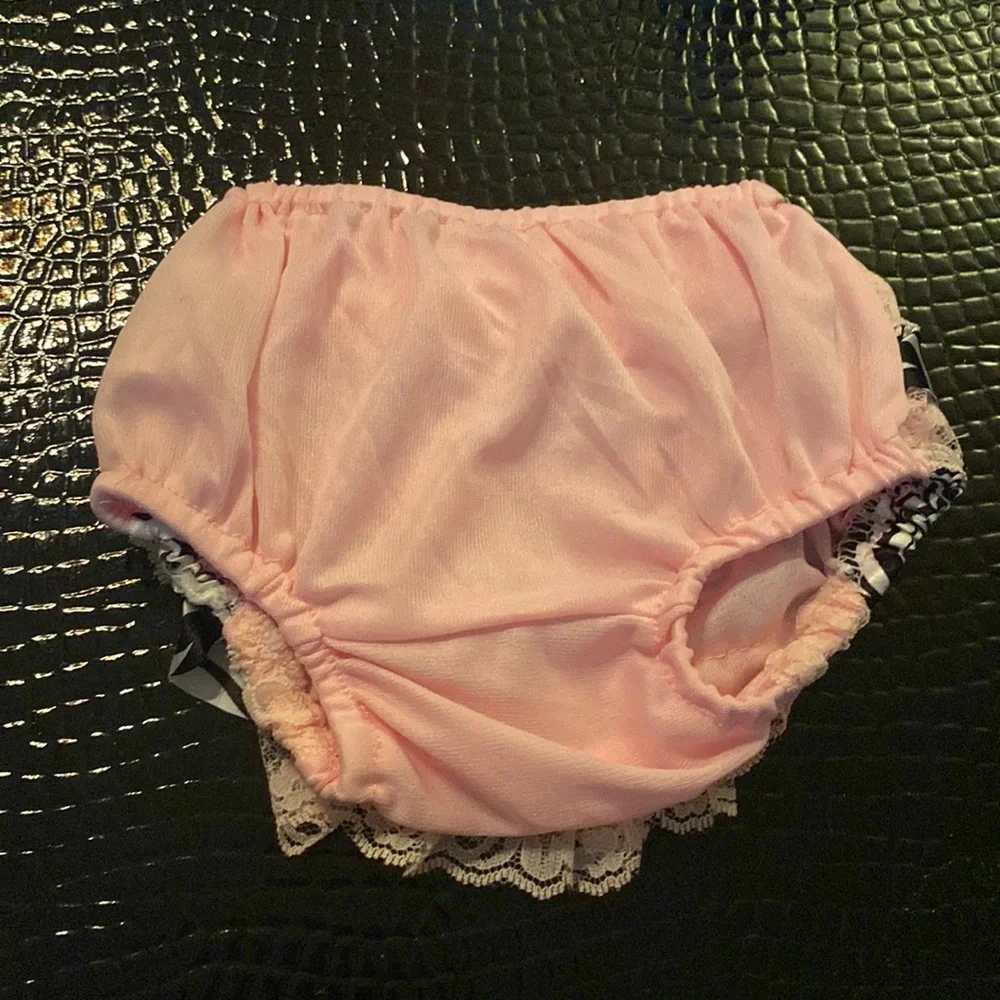 Lace Ruffle Butt 🦓 Diaper Cover